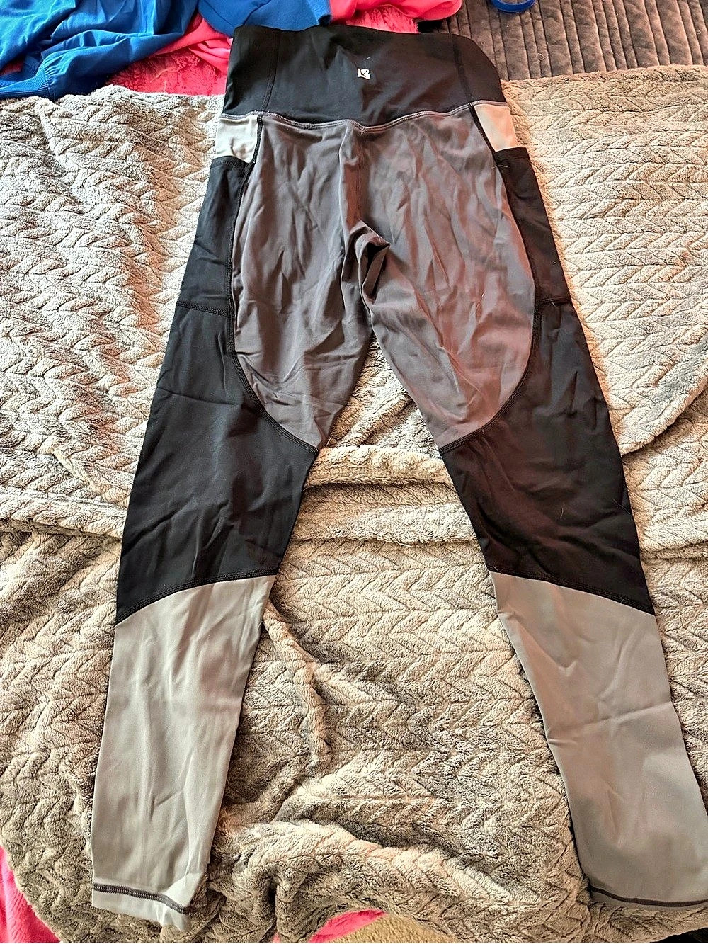 Buff Bunny black color block leggings